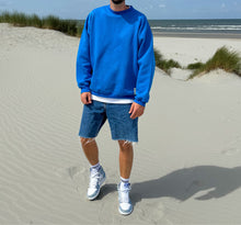 Afbeelding in Gallery-weergave laden, Manifestation Azure / Industrial Blue Sweatshirt (made in NL ๐ณ๐ฑ)