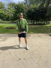 Afbeelding in Gallery-weergave laden, Manifestation Rainforest Green Sweatshirt (made in 🇳🇱)