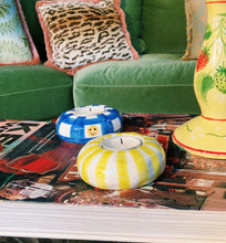 Afbeelding in Gallery-weergave laden, Yellow Candy Stripe Tea Light Holder
